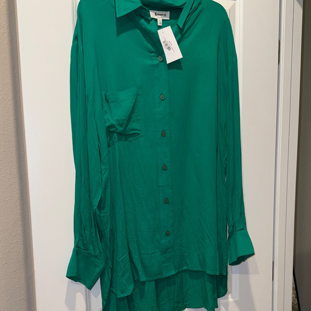 Elegant Green Button-Down Shirt